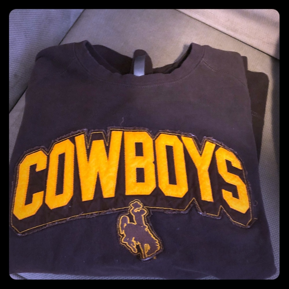 University of Wyoming crew pull over sweatshirt